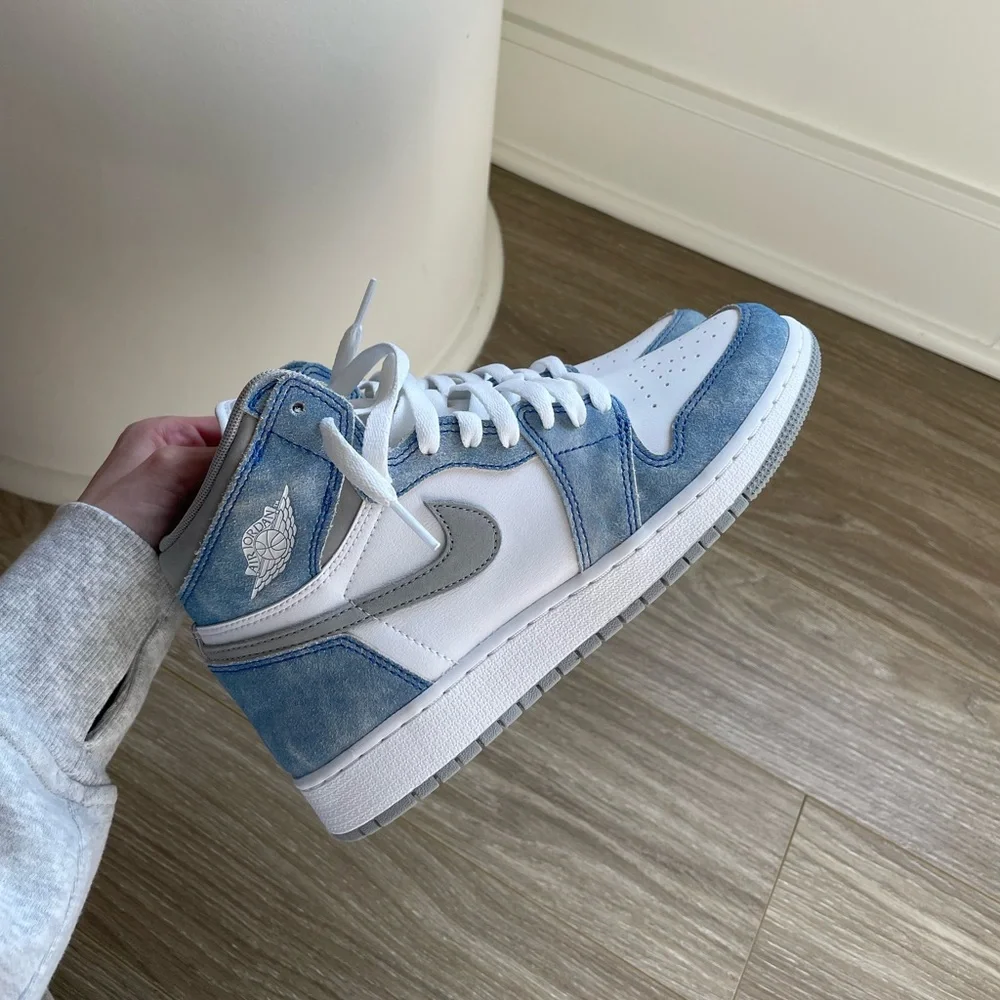 Air Jordan 1 Retro High OG GS ‘Hyper Royal’ Sz 6Y EUC like New - Picture 1 of 16